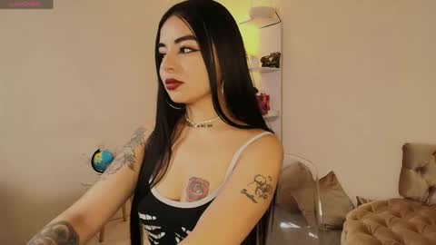 PAOLA IM INDEPENDENT MODEL online show from 05/25/26, 11:44