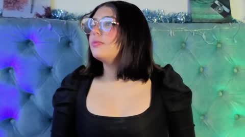 Paola Lyon online show from 12/16/25, 06:13