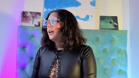 Paola Lyon online show from 01/15/26, 06:44