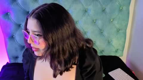 Paola Lyon online show from 04/22/26, 06:42