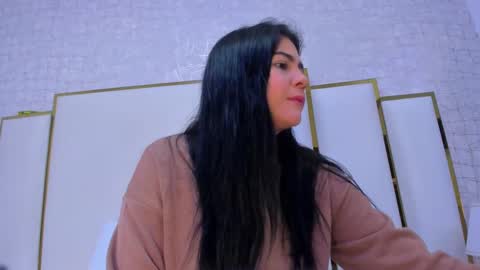 Paola  online show from 09/17/25, 11:34