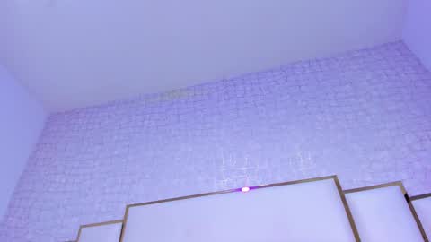 Paola  online show from 10/05/25, 11:30