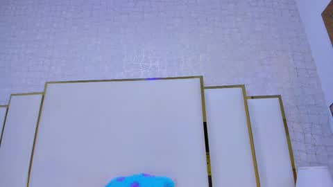 Paola  online show from 11/24/25, 11:32