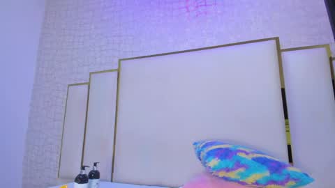 Paola  online show from 04/08/26, 09:42