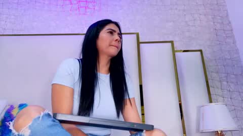 Paola  online show from 06/06/26, 11:37