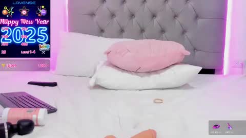 paola online show from 01/08/25, 04:12