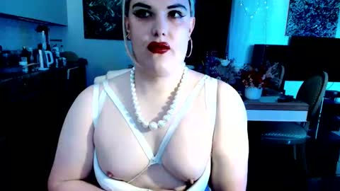 Snapshot of paoladoll chatting on 06/04/26, 07:58 Sarina Williams online show from 06/04/26, 07:58