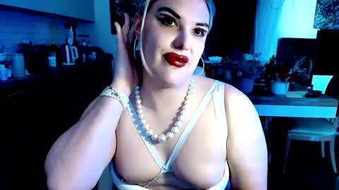 Snapshot of paoladoll chatting on 06/07/26, 11:25 Sarina Williams online show from 06/07/26, 11:25