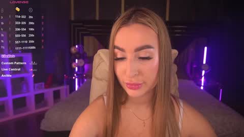 Lia online show from 01/26/25, 08:46