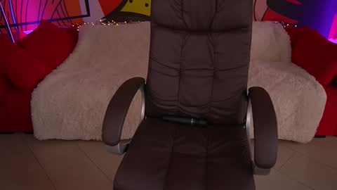 Lia online show from 09/13/25, 07:41