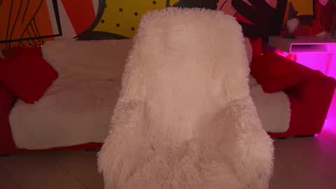 Lia online show from 11/30/25, 04:00