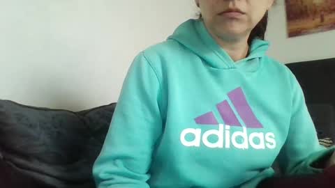 Snapshot of paolamz10 chatting on 09/11/25, 05:02 paolamz10 online show from 09/11/25, 05:02