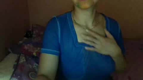 Snapshot of paolamz10 chatting on 10/27/25, 05:11 paolamz10 online show from 10/27/25, 05:11