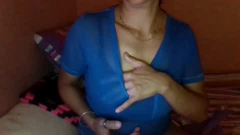 Snapshot of paolamz10 chatting on 11/07/25, 03:06 paolamz10 online show from 11/07/25, 03:06