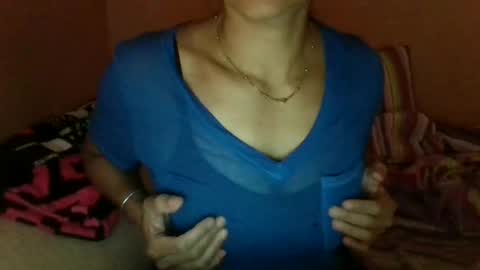 Snapshot of paolamz10 chatting on 11/08/25, 04:23 paolamz10 online show from 11/08/25, 04:23