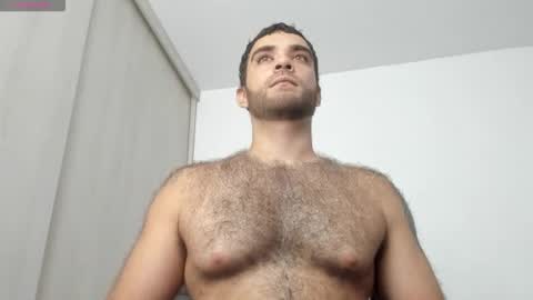 Snapshot of paolo_hanma chatting on 10/14/25, 04:02 Paolo online show from 10/14/25, 04:02