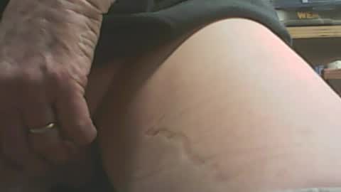 Snapshot of papajb70 chatting on 02/16/26, 03:24 papajb70 online show from 02/16/26, 03:24