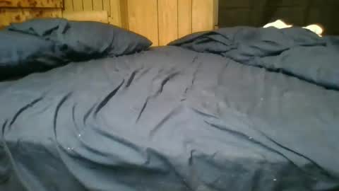 Snapshot of papajb70 chatting on 02/22/26, 02:45 papajb70 online show from 02/22/26, 02:45