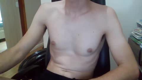 Snapshot of papapuaa chatting on 09/22/25, 01:24 papapuaa online show from 09/22/25, 01:24