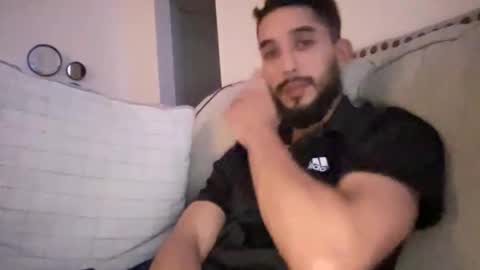 papicubano_guapo23cm online show from 10/18/25, 05:32