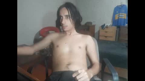 Snapshot of papito20cm chatting on 12/22/24, 01:23 Lau online show from 12/22/24, 01:23