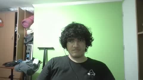 Snapshot of papitowilly999 chatting on 12/19/24, 01:28 Papito online show from 12/19/24, 01:28