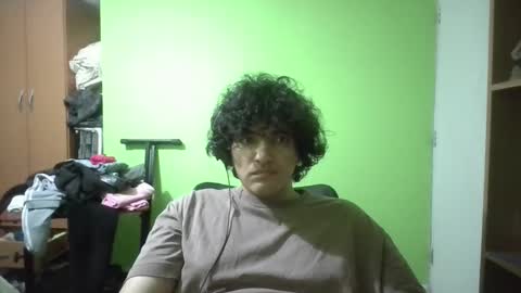 Snapshot of papitowilly999 chatting on 12/29/24, 03:33 Papito online show from 12/29/24, 03:33