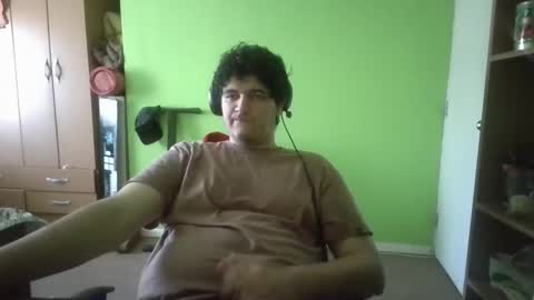 Snapshot of papitowilly999 chatting on 11/30/25, 08:24 Papito online show from 11/30/25, 08:24