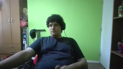 Snapshot of papitowilly999 chatting on 12/18/25, 09:43 Papito online show from 12/18/25, 09:43