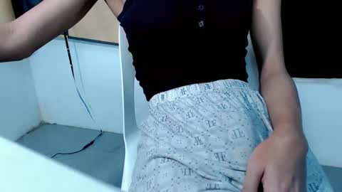 Snapshot of paprikaxx chatting on 02/24/25, 05:22 Lexi cum and dildo ride in pvt online show from 02/24/25, 05:22