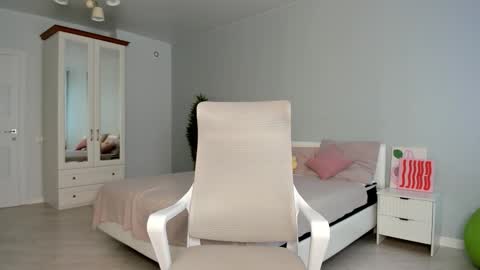 Melena online show from 11/12/25, 08:37