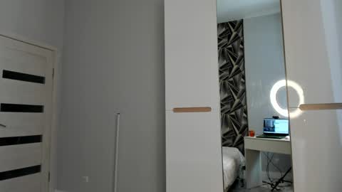 Melena online show from 04/22/26, 09:11