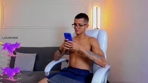 Ryan And Casper online show from 02/04/26, 06:36