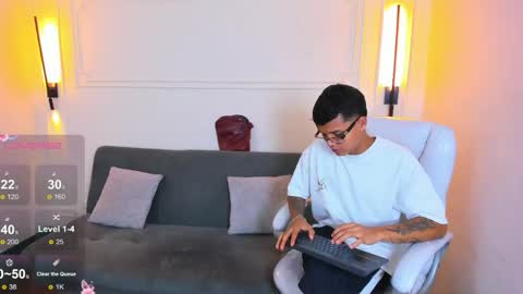 Ryan And Casper online show from 04/21/26, 02:01