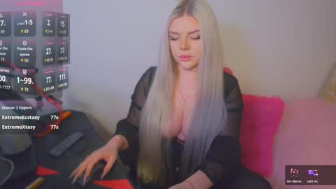 Victoria online show from 12/23/25, 03:59