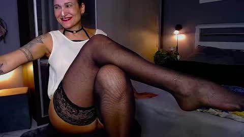 Snapshot of paradisegirl_ chatting on 12/28/24, 10:02 My alter ego Betinna Flowers - a tattooed Miss - Are you missing me come in here - online show from 12/28/24, 10:02