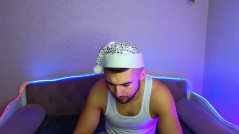 Snapshot of paradisepleasure_ chatting on 12/30/24, 01:58 Allie Alex Thumbs up if you like us online show from 12/30/24, 01:58