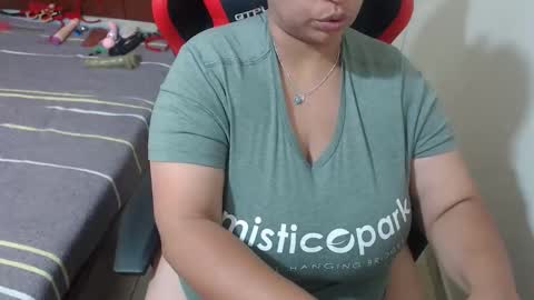 Luna online show from 05/24/26, 11:37