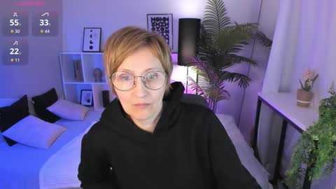 Paris online show from 03/22/26, 06:11