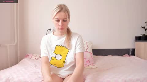 Snapshot of paris_hilt_on chatting on 01/24/25, 04:48 Sasha online show from 01/24/25, 04:48