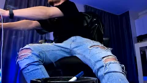 Paris online show from 04/26/26, 11:24