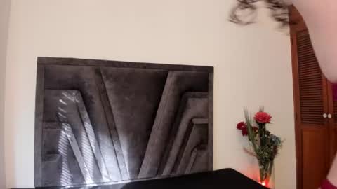 PARIS LOVE  online show from 06/18/26, 12:31