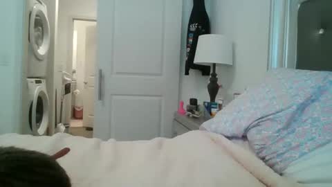 parisbaby2000 online show from 10/23/25, 03:55