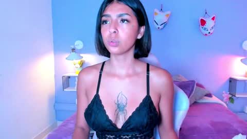 Snapshot of pariscotton chatting on 12/02/24, 03:03 Paris online show from 12/02/24, 03:03