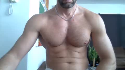 Snapshot of parisien75015 chatting on 12/23/24, 09:59 Porn Actor 21cm Hetero online show from 12/23/24, 09:59