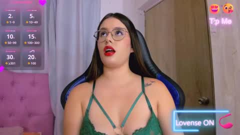 Snapshot of parisshayk chatting on 07/23/26, 06:39 Paris online show from 07/23/26, 06:39