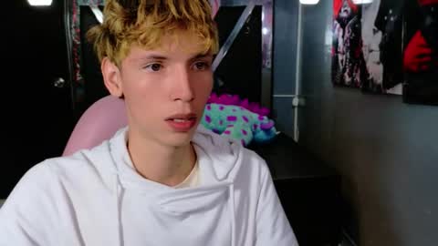 Snapshot of park_jimin1 chatting on 09/29/25, 12:21 park_jimin1 online show from 09/29/25, 12:21