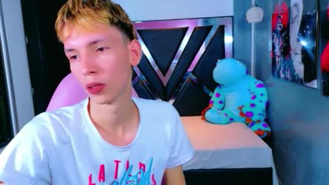 Snapshot of park_jimin1 chatting on 11/17/25, 02:56 park_jimin1 online show from 11/17/25, 02:56