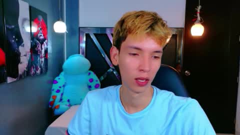 park_jimin1 online show from 12/18/25, 12:44