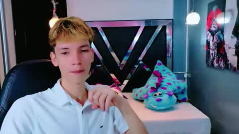 park_jimin1 online show from 12/20/25, 12:12